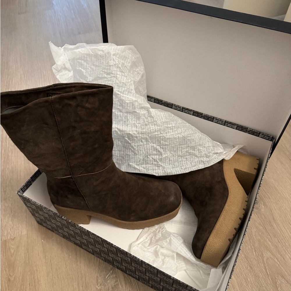 Patrizia Bonfanti Brown Suede Women's Boot Size 6.5